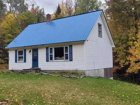 2781 Daniels Farm Rd, Waterford, VT 05819