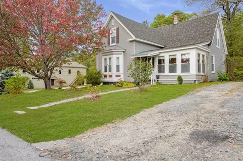 33 Maple St, Whitefield, NH 03598