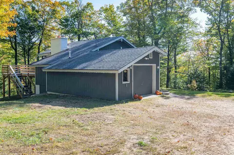Exterior - 16 Boulder Ledge Rd, Glen, NH 03838 photo 4 of 7