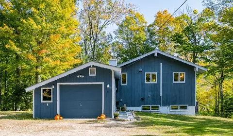 16 Boulder Ledge Rd, Glen, NH 03838