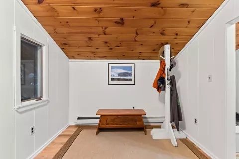 Entry Way - 16 Boulder Ledge Rd, Glen, NH 03838 photo 2 of 2
