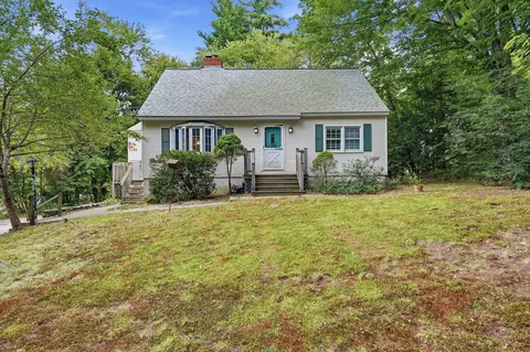 69 College Rd, Goffstown, NH 03045