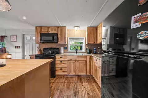 27 Second St, Gorham, NH 03581 photo 7