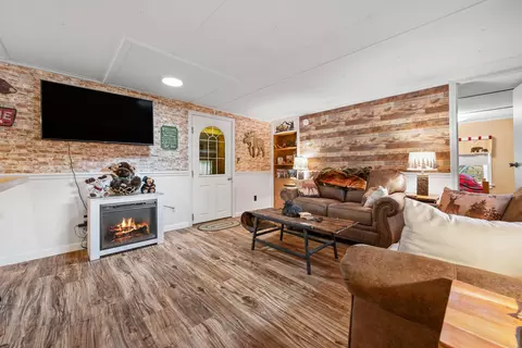 27 Second St, Gorham, NH 03581 photo 9