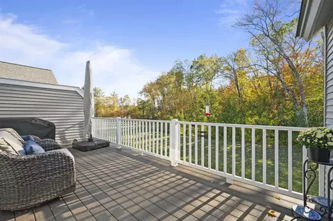 Exterior - 7 Cardinal Ln #B, Epping, NH 03042 photo 5 of 7