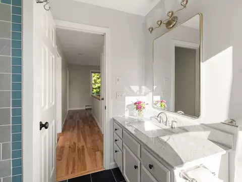 Bath - 99 Mountain View Rd, Ferrisburgh, VT 05473 photo 5 of 5