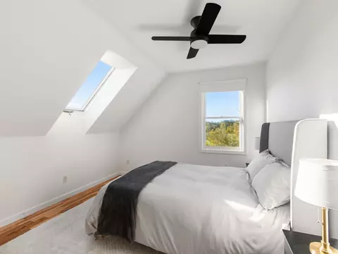 Bedroom - 99 Mountain View Rd, Ferrisburgh, VT 05473 photo 3 of 4