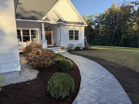 51 Brynn Ln, Alton, NH 03809