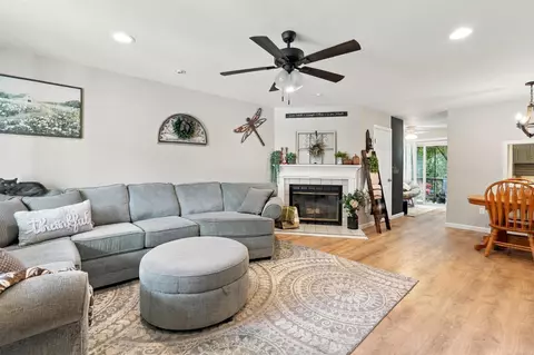38 Walnut Cir, Merrimack, NH 03054