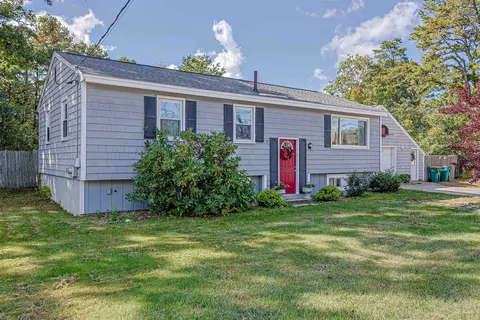 39 Salmon Falls Rd, Rochester, NH 03868