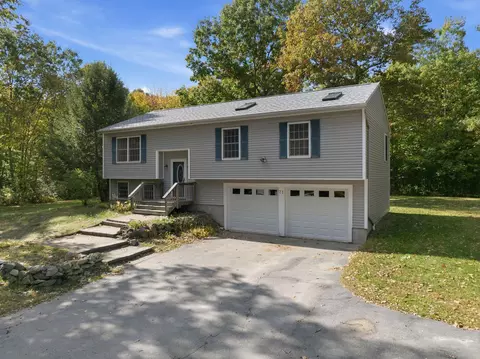 71 Summit View Dr, Moultonborough, NH 03254