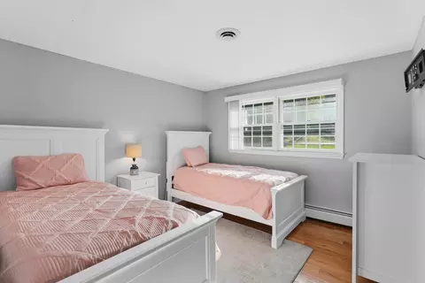 Bedroom - 61 Walker Rd, Atkinson, NH 03811 photo 6 of 9