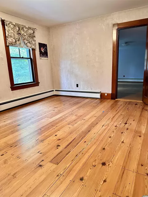 Bedroom - 3531 Route 5, Westminster, VT 05158 photo 7 of 9