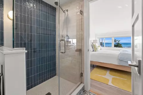 Bath - 947 Ocean Blvd #14, Hampton, NH 03842 photo 4 of 5