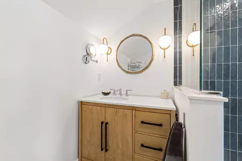 Bath - 947 Ocean Blvd #14, Hampton, NH 03842 photo 3 of 5
