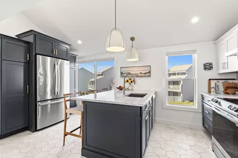 Kitchen - 947 Ocean Blvd #14, Hampton, NH 03842 photo 4 of 6