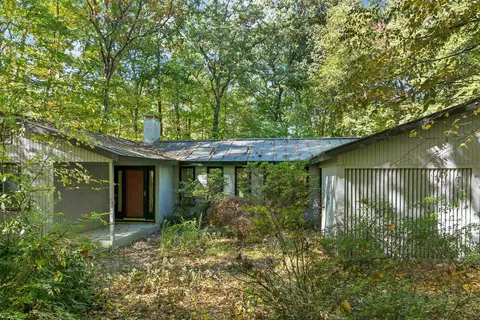 41 Brek Dr, Merrimack, NH 03054
