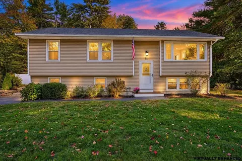 96 Meadowcrest Dr, Bedford, NH 03110