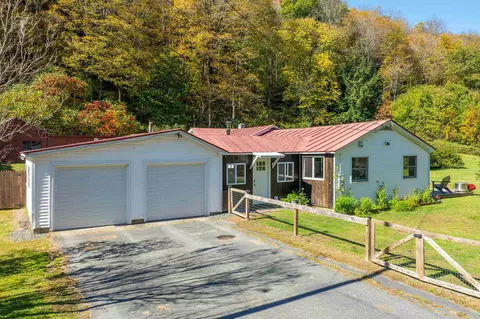 150 Pomfret Rd, Hartford, VT 05084