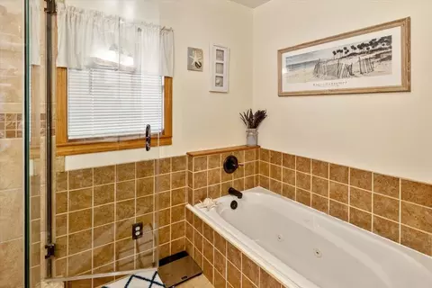 Bath - 701 Mill St, Sheldon, VT 05483 photo 1 of 4