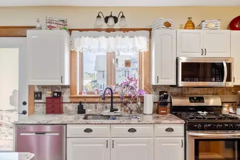 Kitchen - 701 Mill St, Sheldon, VT 05483 photo 5 of 9