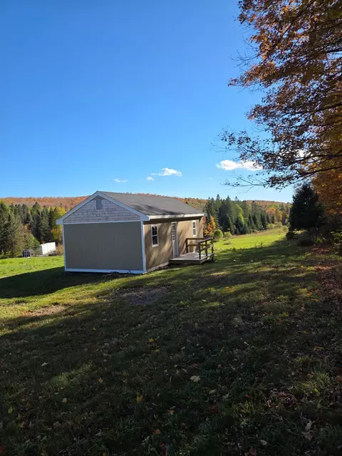Maple Lane, Walden, VT 05873