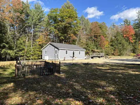93 Old Greenfield Rd, Peterborough, NH 03458