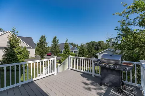 Exterior - 6 Chadwick Cir, Windham, NH 03087 photo 4 of 4