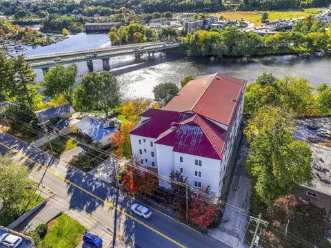 96 River Rd #411, Manchester, NH 03104