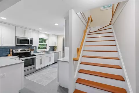Entry Way - 2 Carroll Cir, Derry, NH 03038 photo 1 of 2