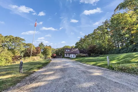 Exterior - 196 Fordway Ext, Derry, NH 03038 photo 7 of 12