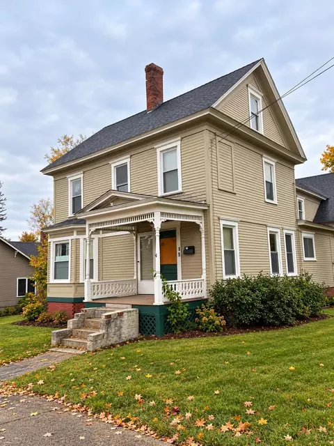 1 Prospect St, Whitefield, NH 03598