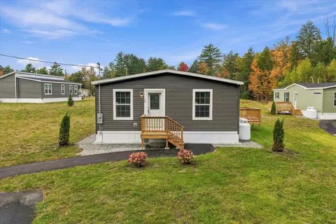12 Willow St, Tilton, NH 03276
