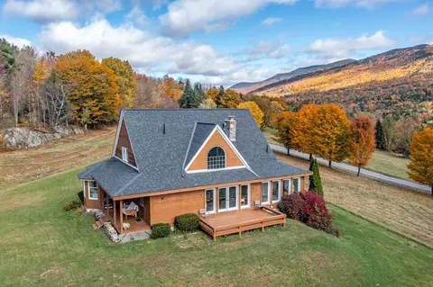 277 Kneeland Hl, Waterbury, VT 05677