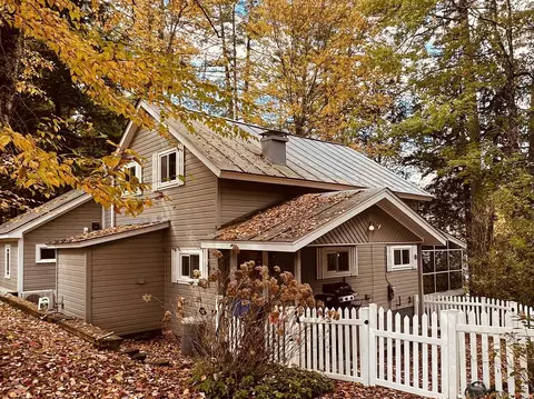 52 Redmond Rd, Fairlee, VT 05045