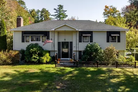 29 Juniper St, Rochester, NH 03867