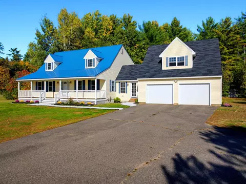 41 Ferrin St, Hill, NH 03243