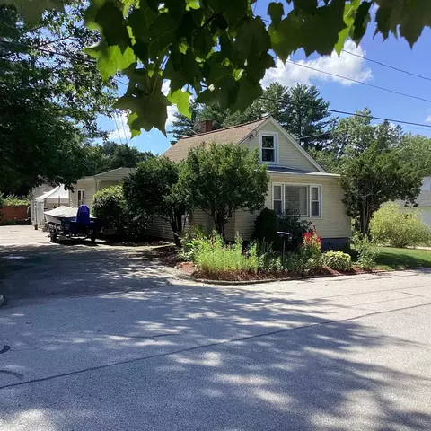 108 Arizona St, Manchester, NH 03104