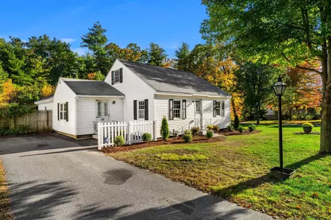109 Highland St, Hudson, NH 03051
