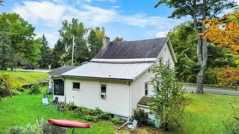 12 Alder Ln, Essex Junction, VT 05452