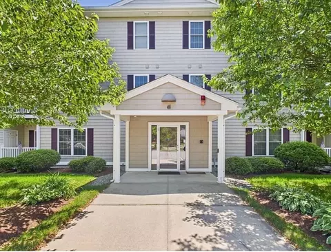 6 Stearns Ln #305, Merrimack, NH 03054