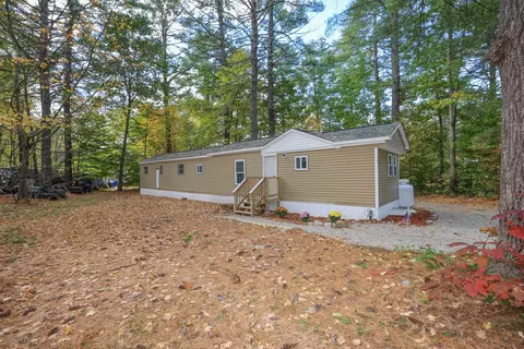 8 Hubbard Rd, Deering, NH 03244