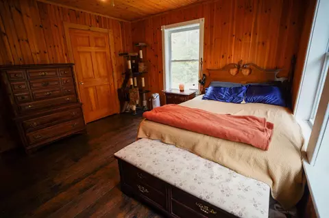 Bedroom - 573 Library Rd, Danville, VT 05828 photo 2 of 9
