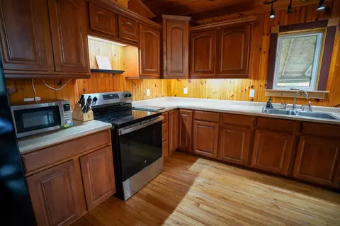 Kitchen - 573 Library Rd, Danville, VT 05828 photo 2 of 6