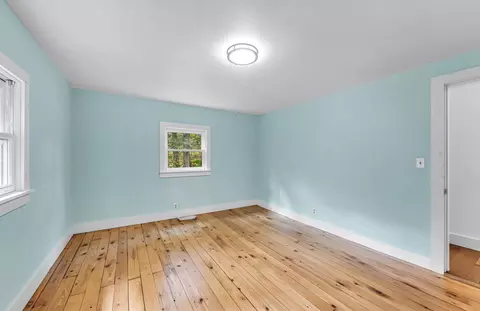 Bedroom - 50 Sugar Maple Dr, Dummerston, VT 05301 photo 4 of 7