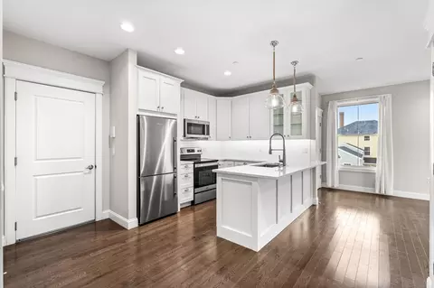 Kitchen - 12 Front St # R, Exeter, NH 03833 photo 1 of 5