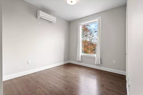 Bedroom - 12 Front St # R, Exeter, NH 03833 photo 2 of 7