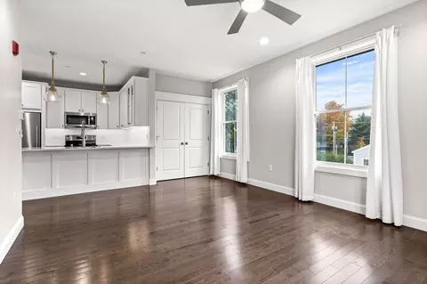 Living - 12 Front St # R, Exeter, NH 03833 photo 5 of 6