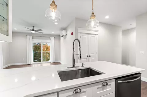 Kitchen - 12 Front St # R, Exeter, NH 03833 photo 5 of 5