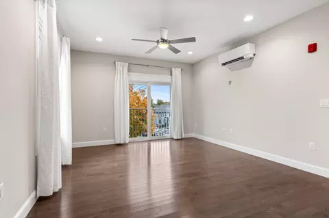 Living - 12 Front St # R, Exeter, NH 03833 photo 4 of 6